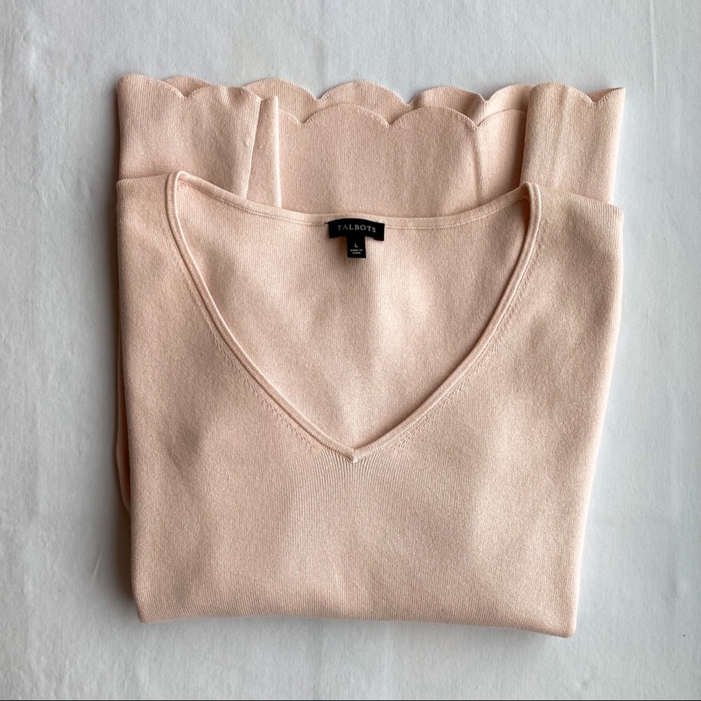 EUC Talbots Scalloped Hem V-Neck Sweater